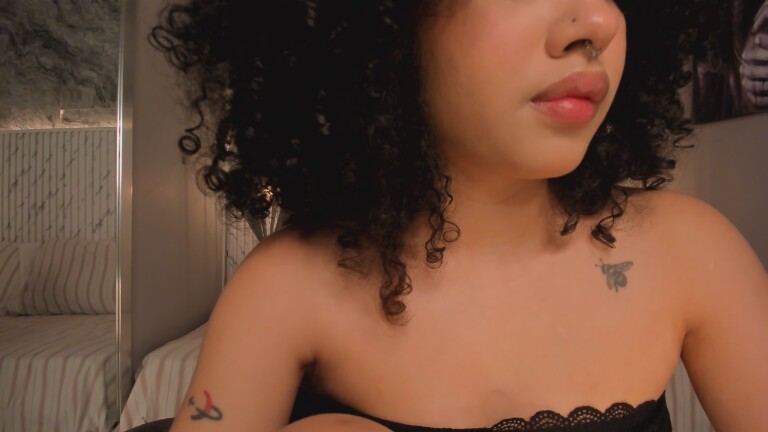 liawavy's Streamate show and profile