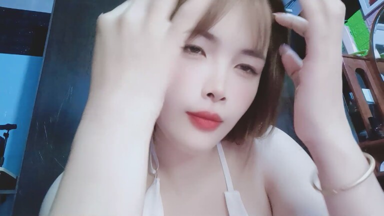 Lililove99's Streamate show and profile