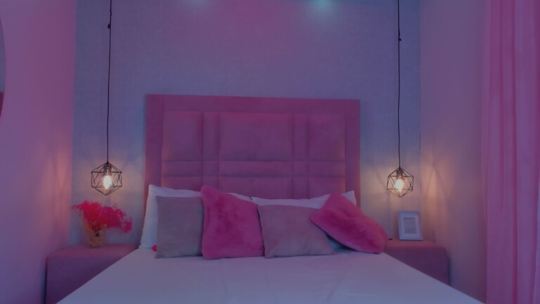 Bellaa_Rosse's Streamate show and profile