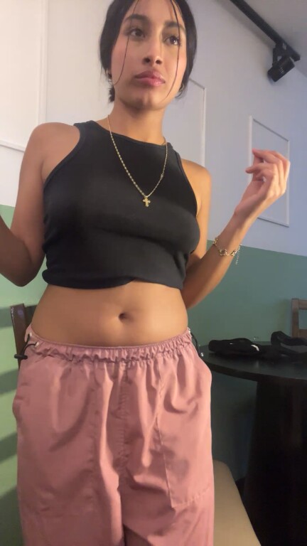 AlejandraSanz's Streamate show and profile