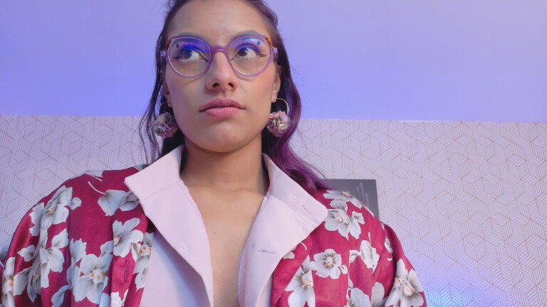 vale_alvarez's Streamate show and profile