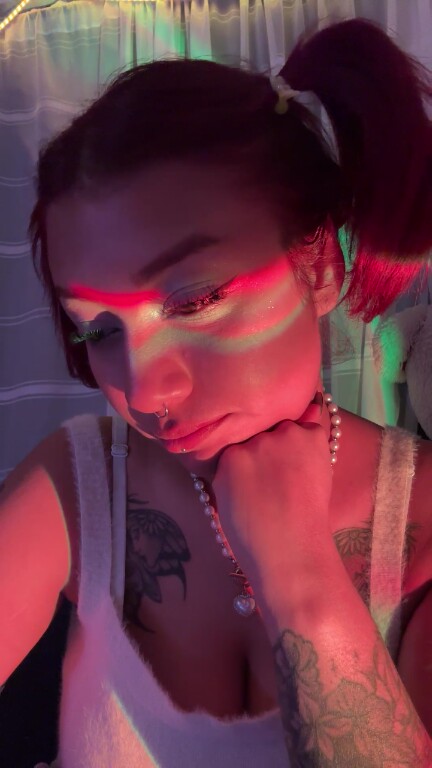 Ameliees's Streamate show and profile