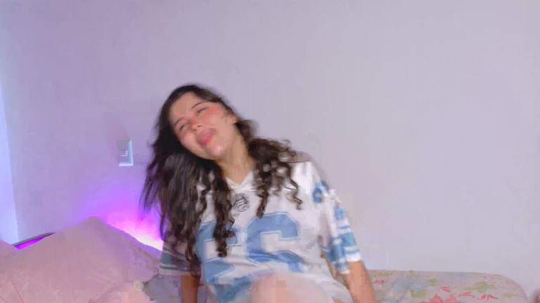 RosieFernandez's Streamate show and profile