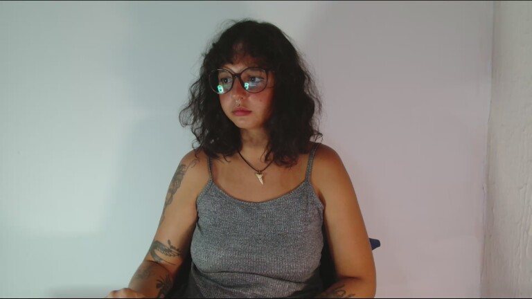 MyaMillor's Streamate show and profile