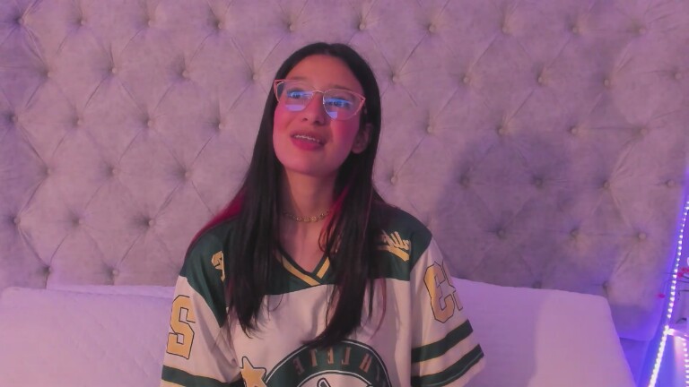 dafne_bss's Streamate show and profile