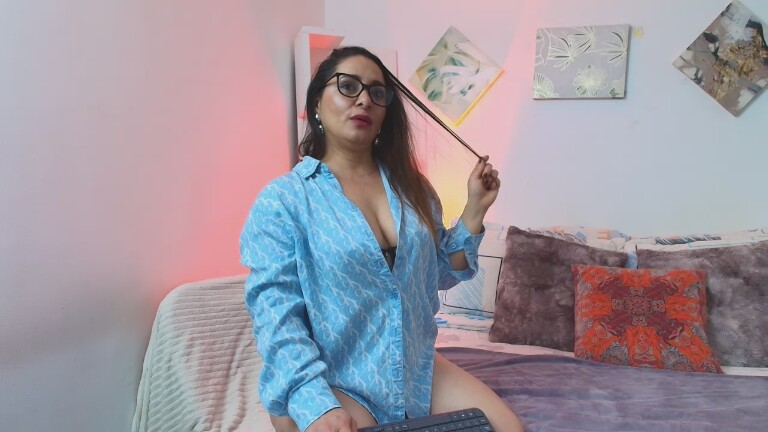 switlacey's Streamate show and profile