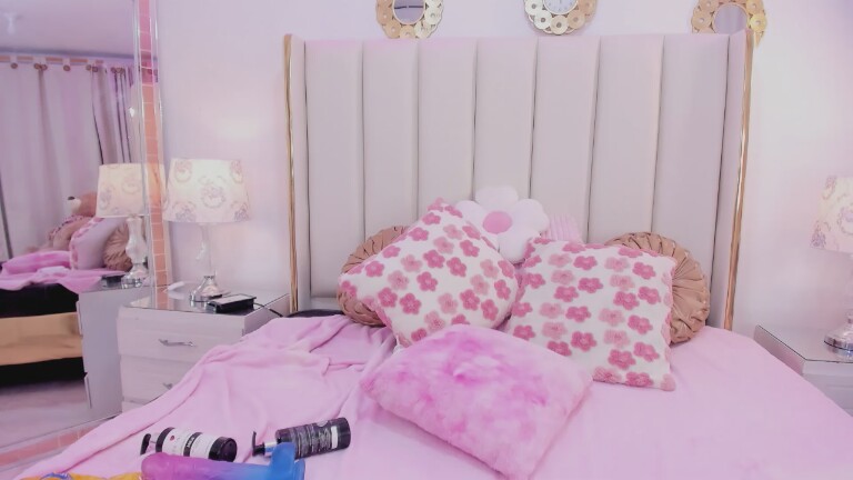 CoralRussell's Streamate show and profile