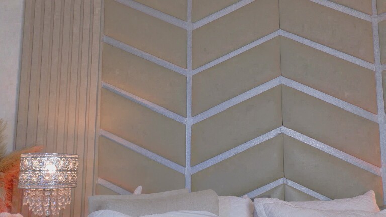 EllieKlark's Streamate show and profile