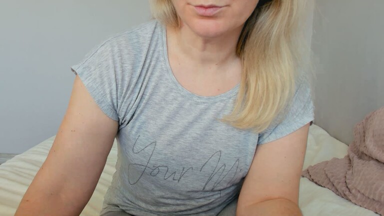 XxSweety_GirlxX's Streamate show and profile