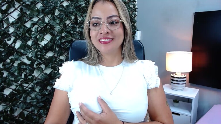 Laureen_Steele's Streamate show and profile