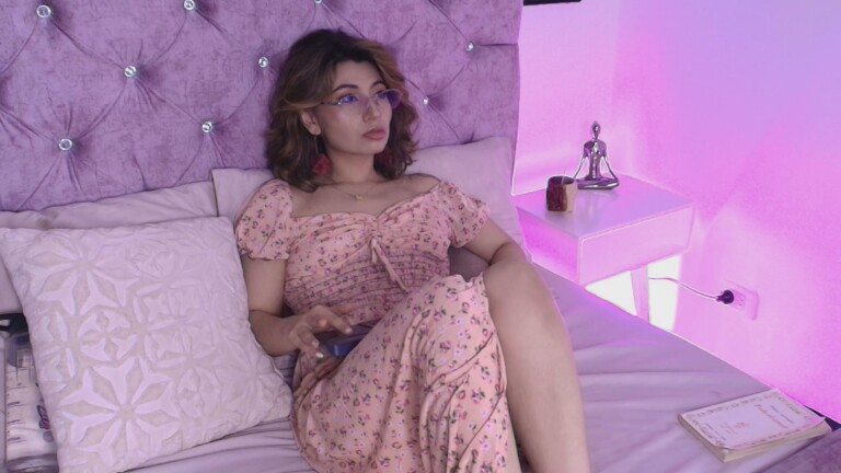 Selene_Leon's Streamate show and profile