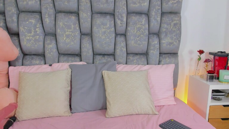 LorenaMiler's Streamate show and profile