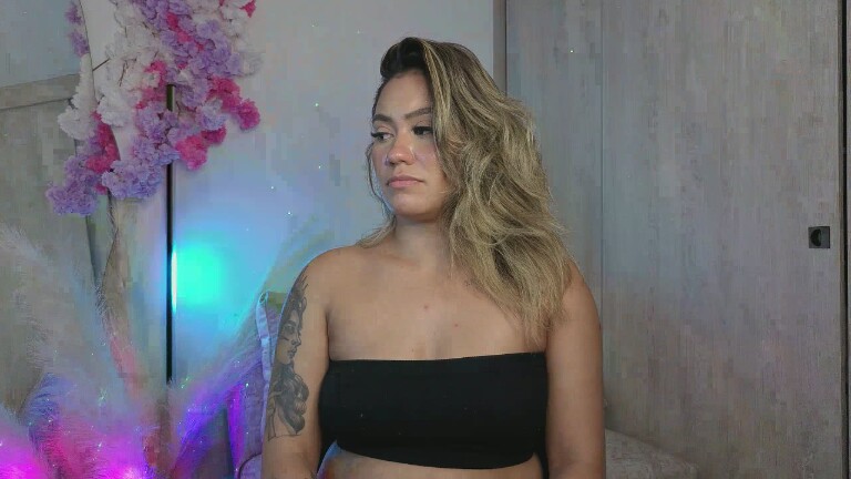 SussiVegaa's Streamate show and profile