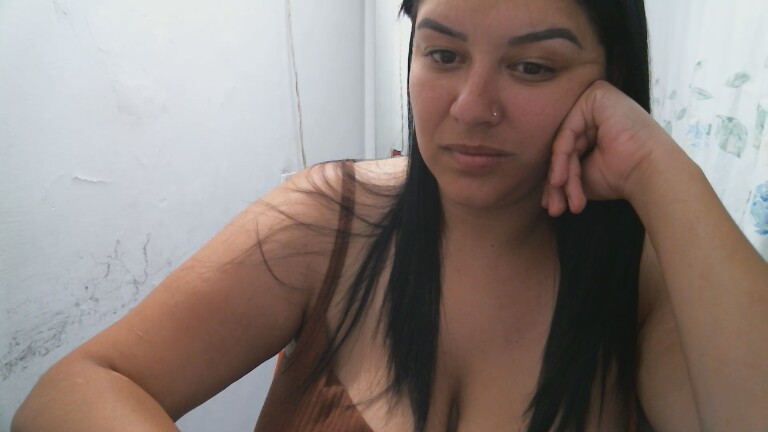 Ivone30's Streamate show and profile