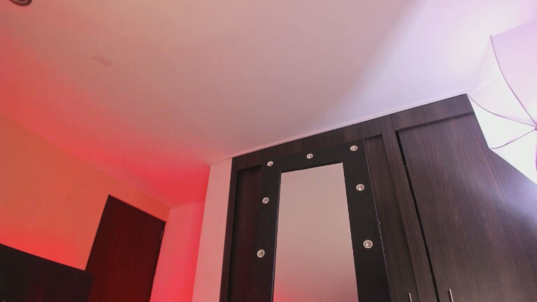 ChloeConnorr's Streamate show and profile