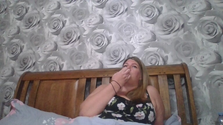 BabyCakesUK's Streamate show and profile