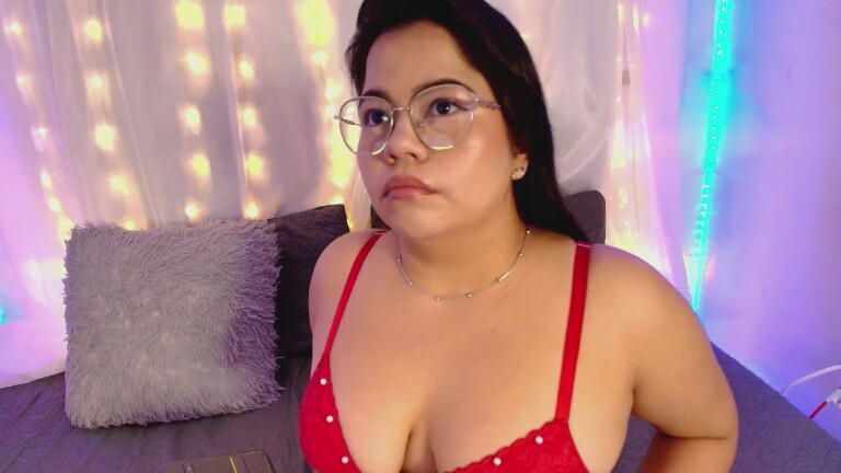 LinaRossie's Streamate show and profile
