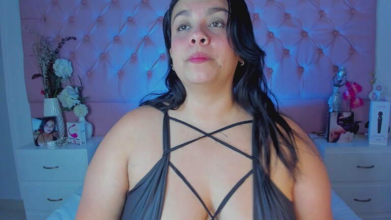Nina_Lisboah's Streamate show and profile