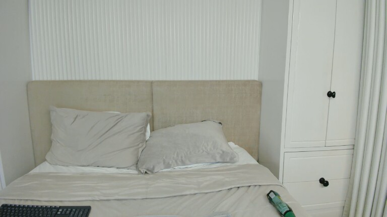 ValeriaYoung's Streamate show and profile