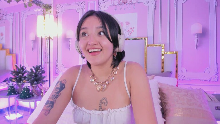 NaraSuarez's Streamate show and profile