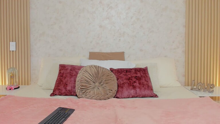 KasandraGarcia's Streamate show and profile