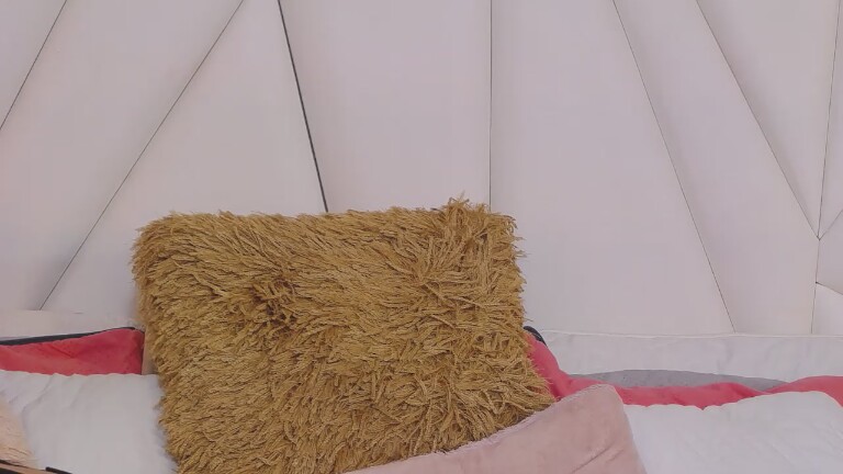 AlessiaRou's Streamate show and profile