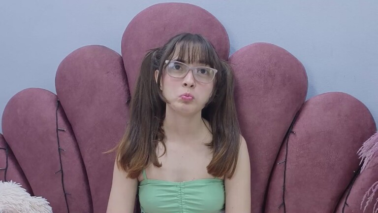 ISABELLAJHONS's Streamate show and profile