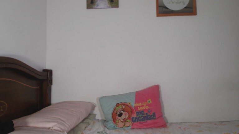 antoniamoreno82's Streamate show and profile