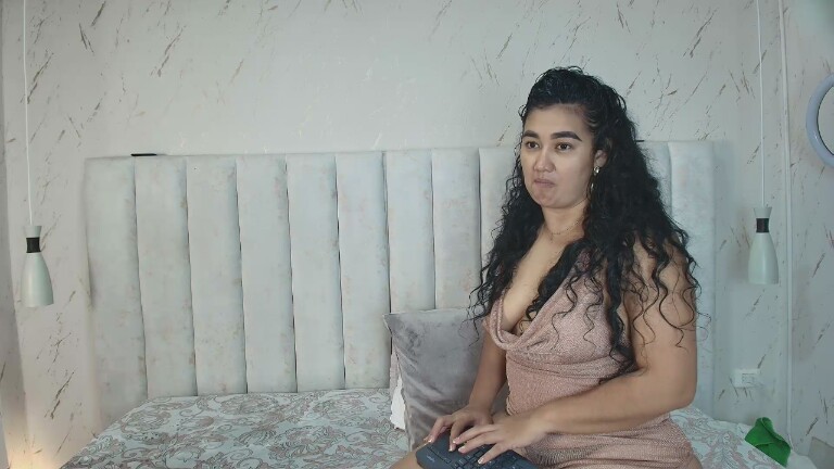 BETTY_BOOGB's Streamate show and profile