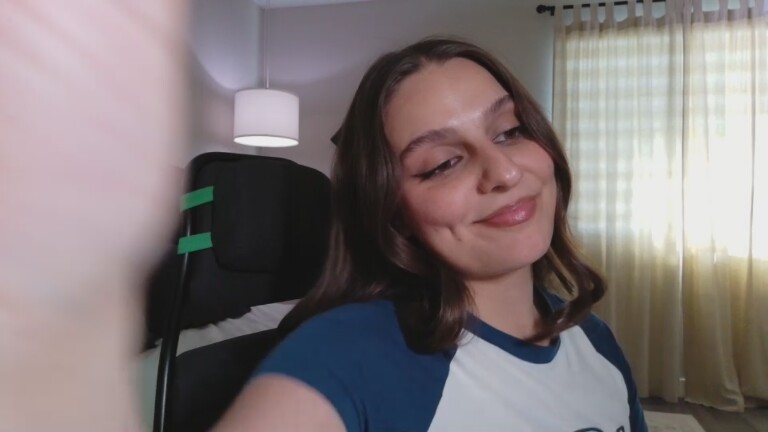 LuciaKing's Streamate show and profile