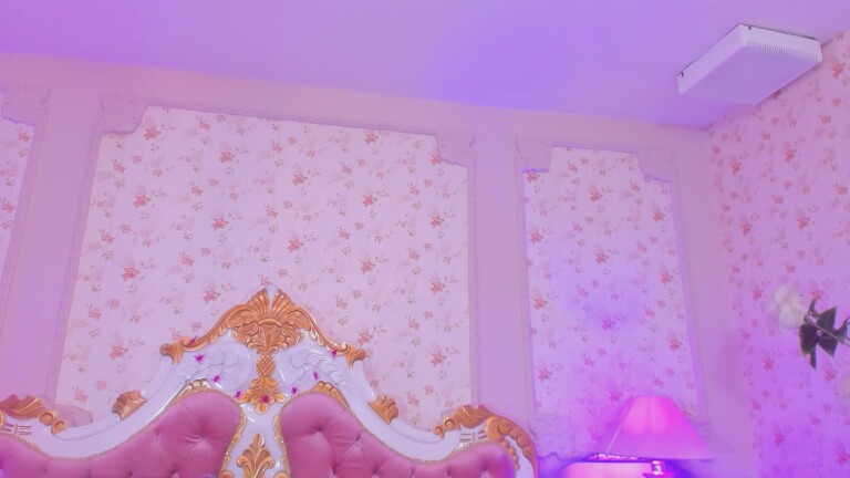 JuneEvanss's Streamate show and profile