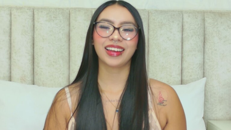 ChloeMoretti's Streamate show and profile