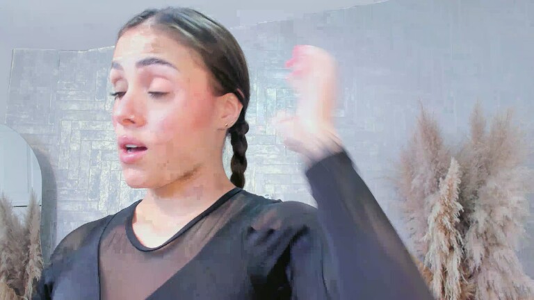 SaraBacker's Streamate show and profile