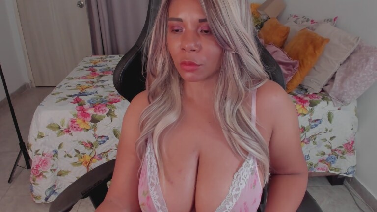 sofhylorenscum29's Streamate show and profile