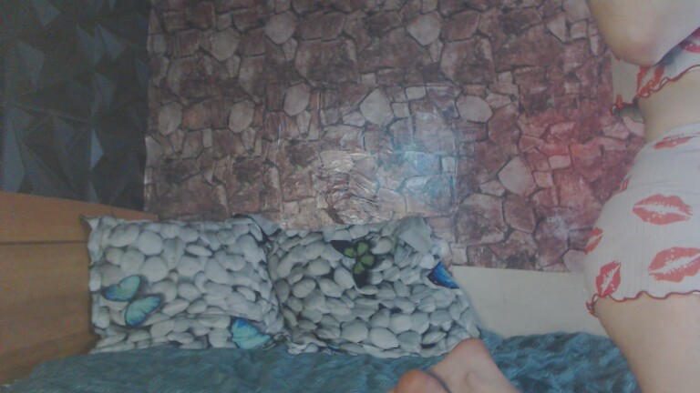 SELYINA's Streamate show and profile