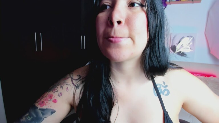 AilynRed's Streamate show and profile