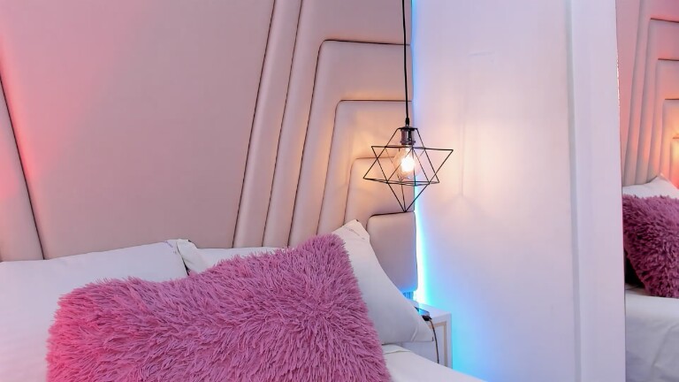 MonserrattMiller's Streamate show and profile