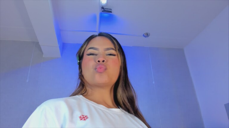 EmmaPrinncess's Streamate show and profile