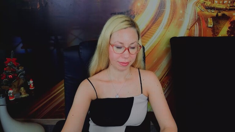 SofiaChastain's Streamate show and profile