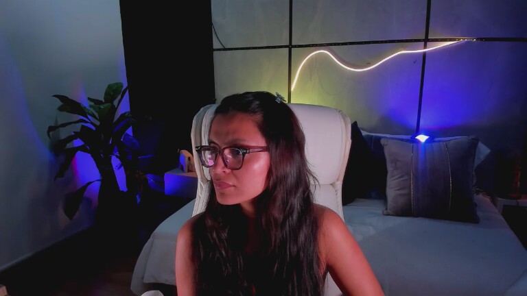 EmiilyMazzon's Streamate show and profile