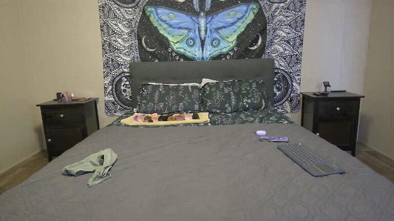 SweetBridget's Streamate show and profile