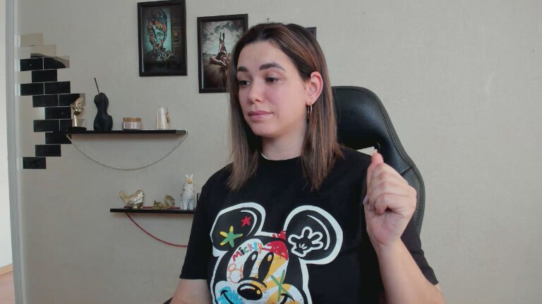 GlamNova's Streamate show and profile