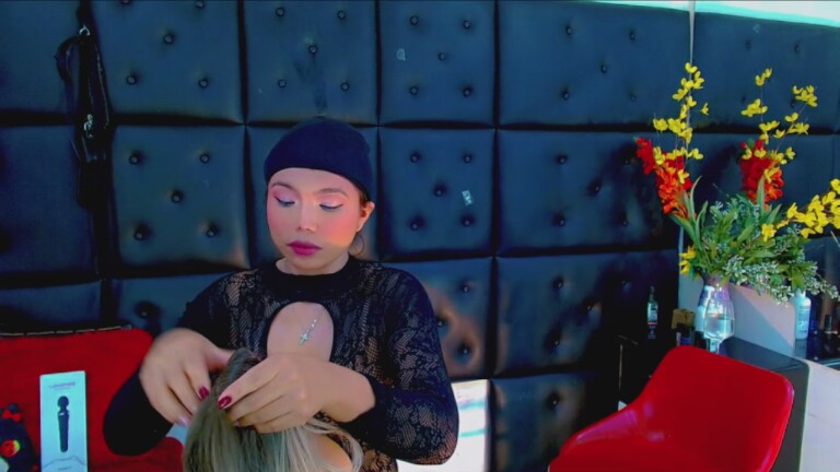 Cloelombard's Streamate show and profile