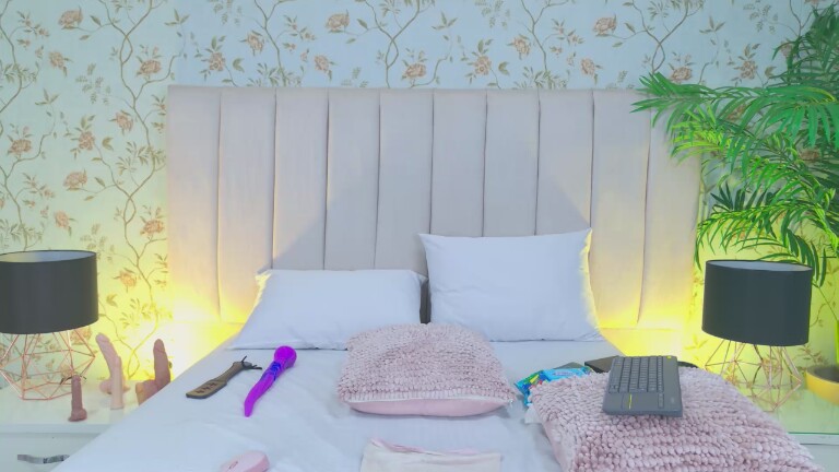 BrisaVegaGB's Streamate show and profile