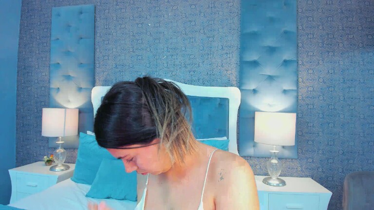 SusyLuv's Streamate show and profile