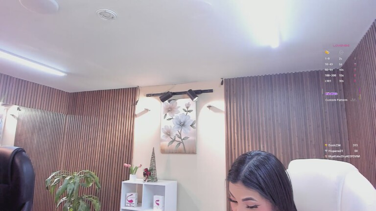 ElliSmith's Streamate show and profile