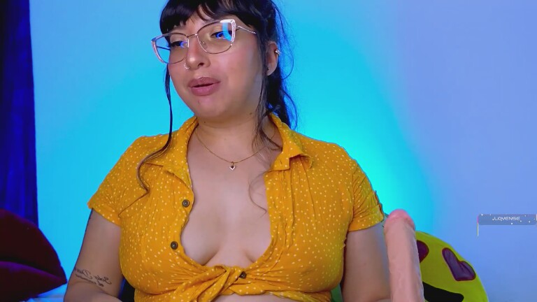 piaf_cute's Streamate show and profile