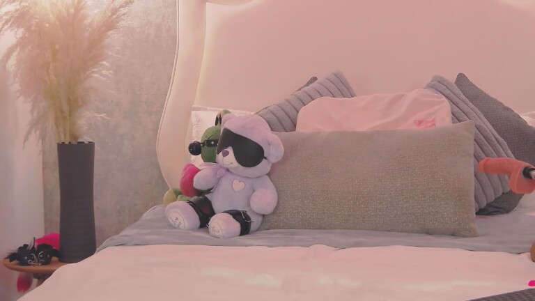 LilyVegaa's Streamate show and profile