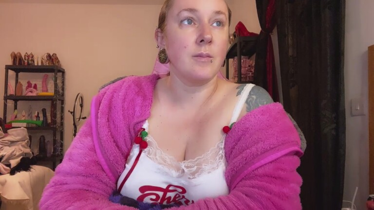 GoddessKisica's Streamate show and profile