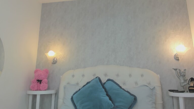 EmmilyMartinez's Streamate show and profile